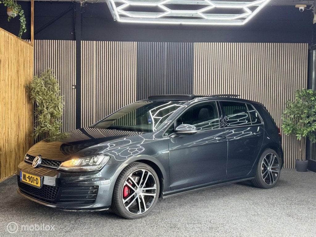 Volkswagen Golf 2.0 TDI GTD|Pano|Led|Cam|Leder, Gebruikt, 4 cilinders, Zwart, Leder