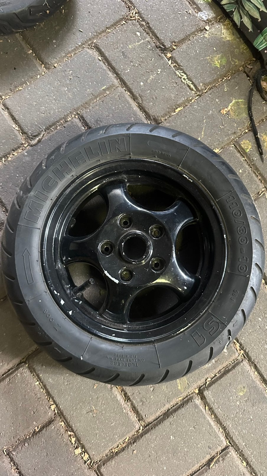 Hexagon velg voorkant, Ophalen