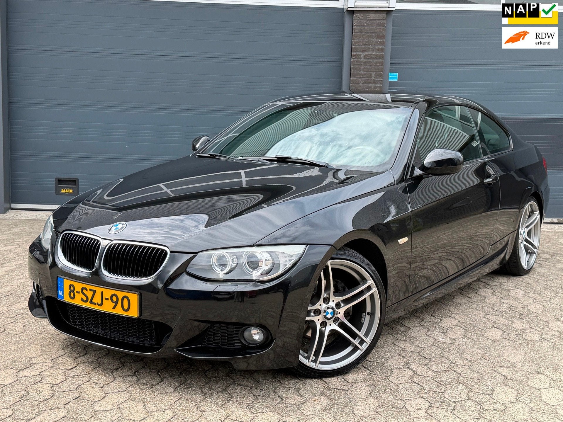 BMW 3-serie Coupé 320i M-PAKKET|GRT NAVI|LEER|NAP|AUTOMAAT, Automaat, Euro 5, Automatische klimaatregeling, 4 cilinders