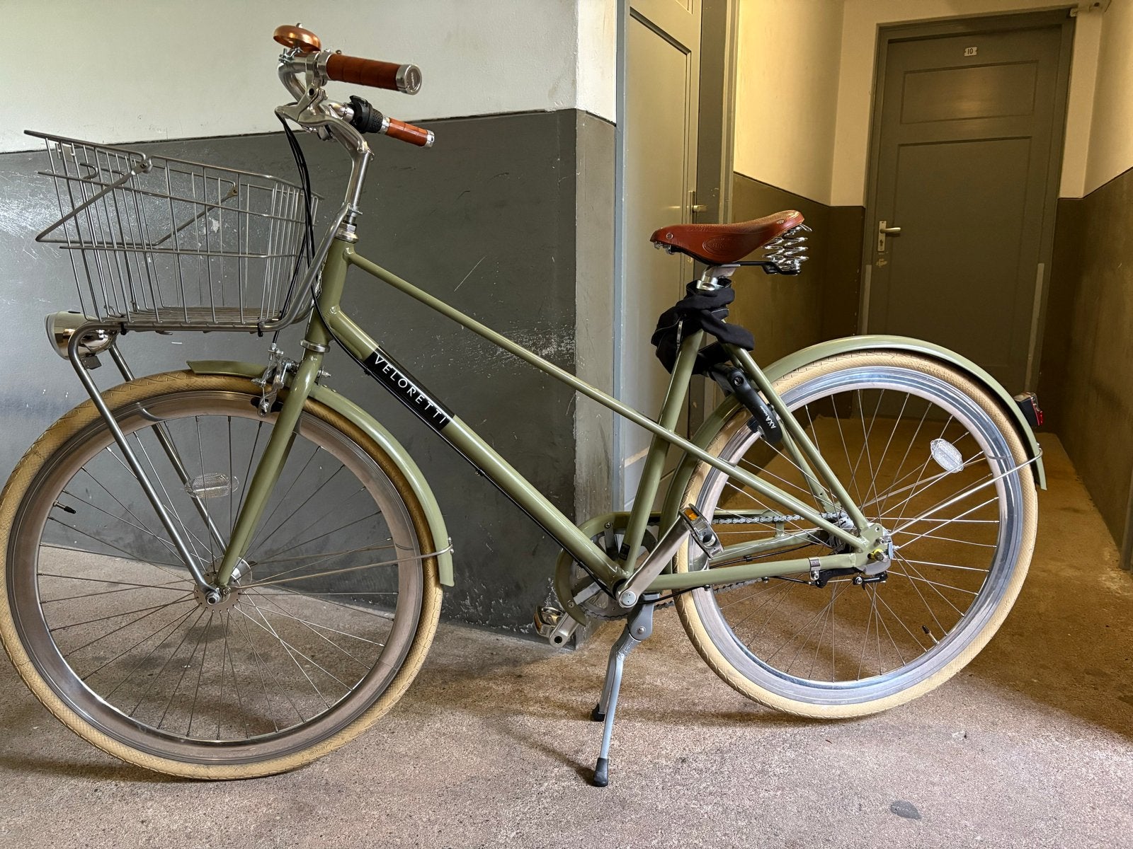 Veloretti fiets met Brooks zadel, handrem en 3 versnellingen, Fietsen en Brommers, Fietsen | Dames | Damesfietsen, Gebruikt, Velgrem