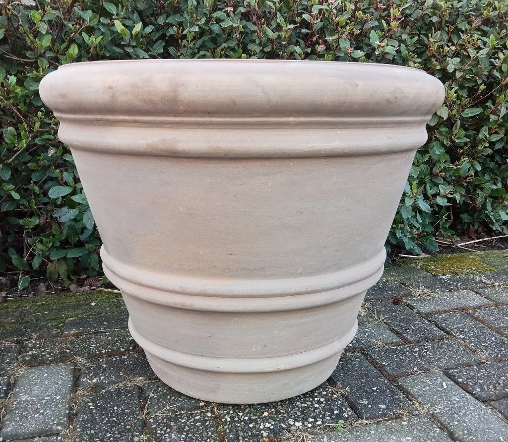 Mooie grote hardgebakken terracotta potten coni in 3 maten., Ophalen, 40 cm of meer, Rond, Nieuw