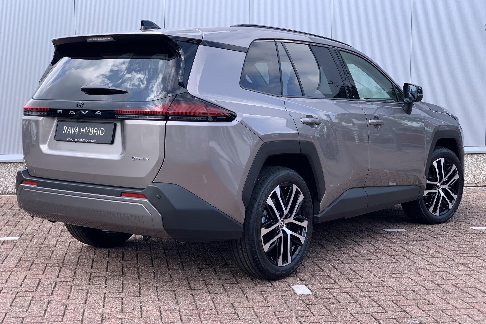 Toyota RAV4 2.5 Plug-in Hybrid 270 Executive / Panorama Dak, Euro 6, 2487 cc, 150 min, Nieuw