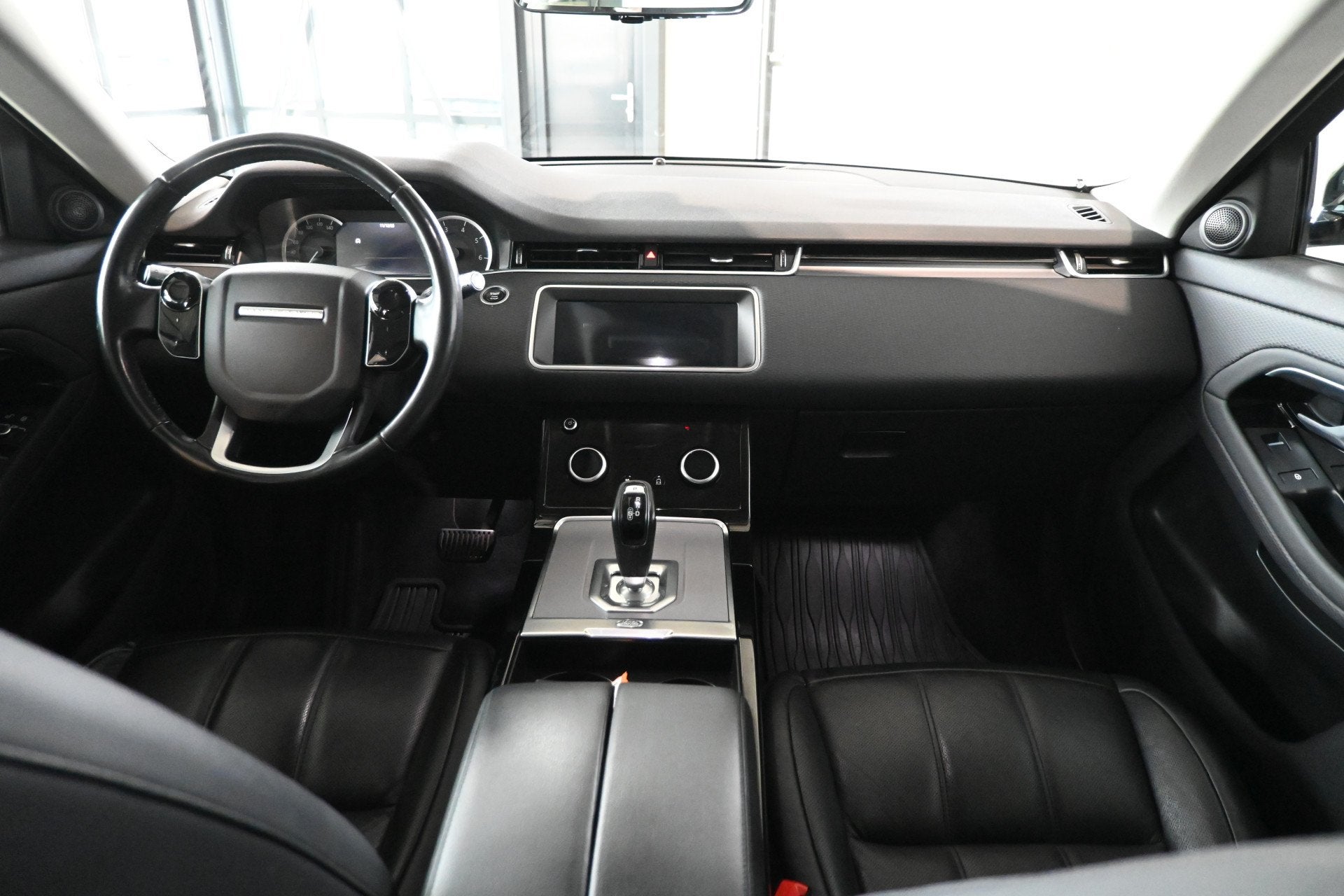 Land Rover Range Rover Evoque 2.0 P200 AWD Automaat Navigati, Auto's, 1800 kg, 4 cilinders, Met garantie (alle), Leder