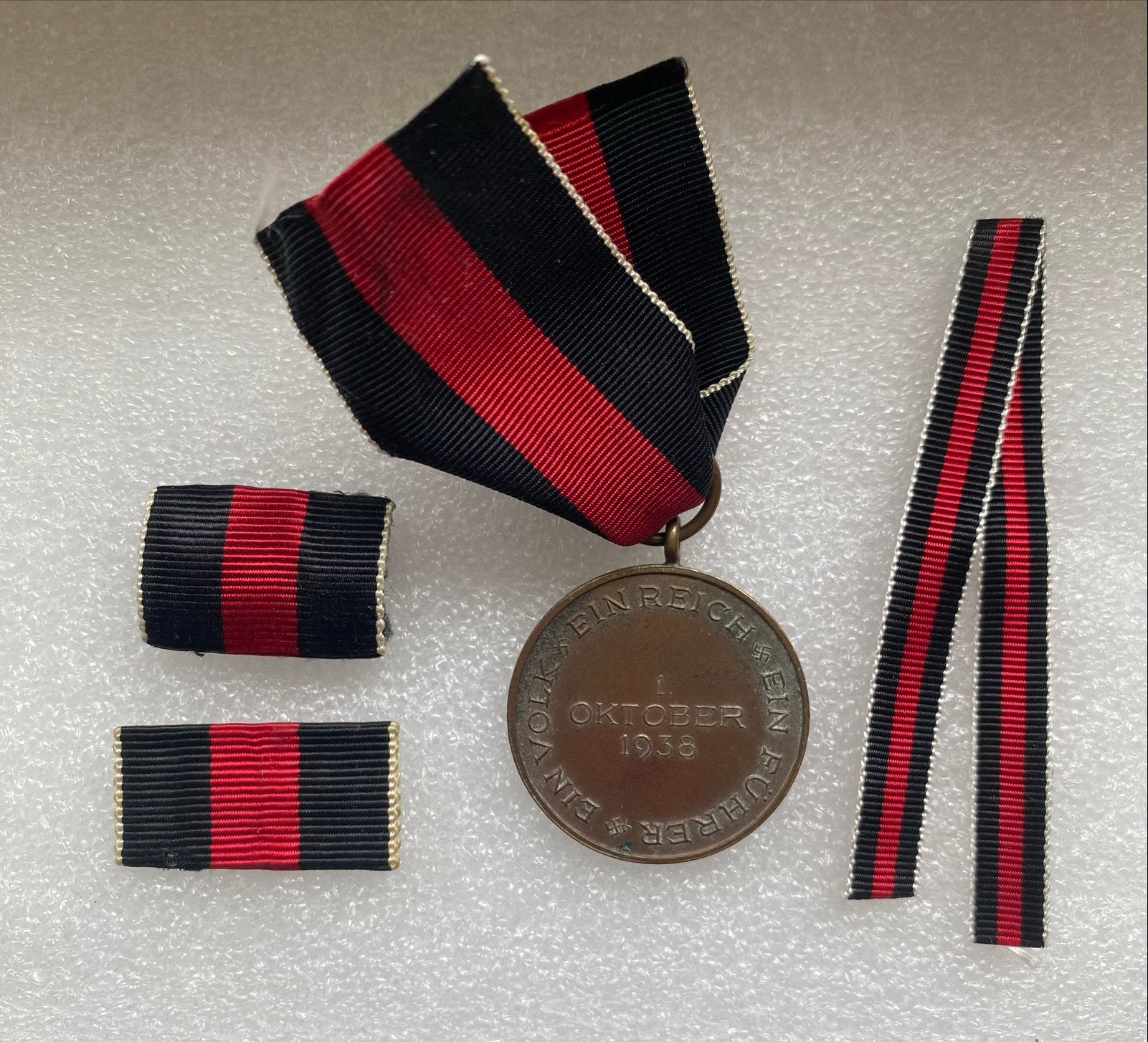 Orgineel Sudetenland Medaille 1 Oktober 1938 met lintjes, Verzenden, Overige soorten, Duitsland, Lintje, Medaille of Wings