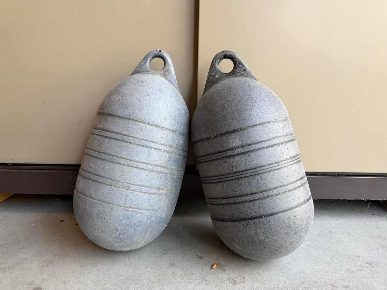2 stuks stootwillen / fenders / boeien, Ophalen of Verzenden, Gebruikt, Overige typen
