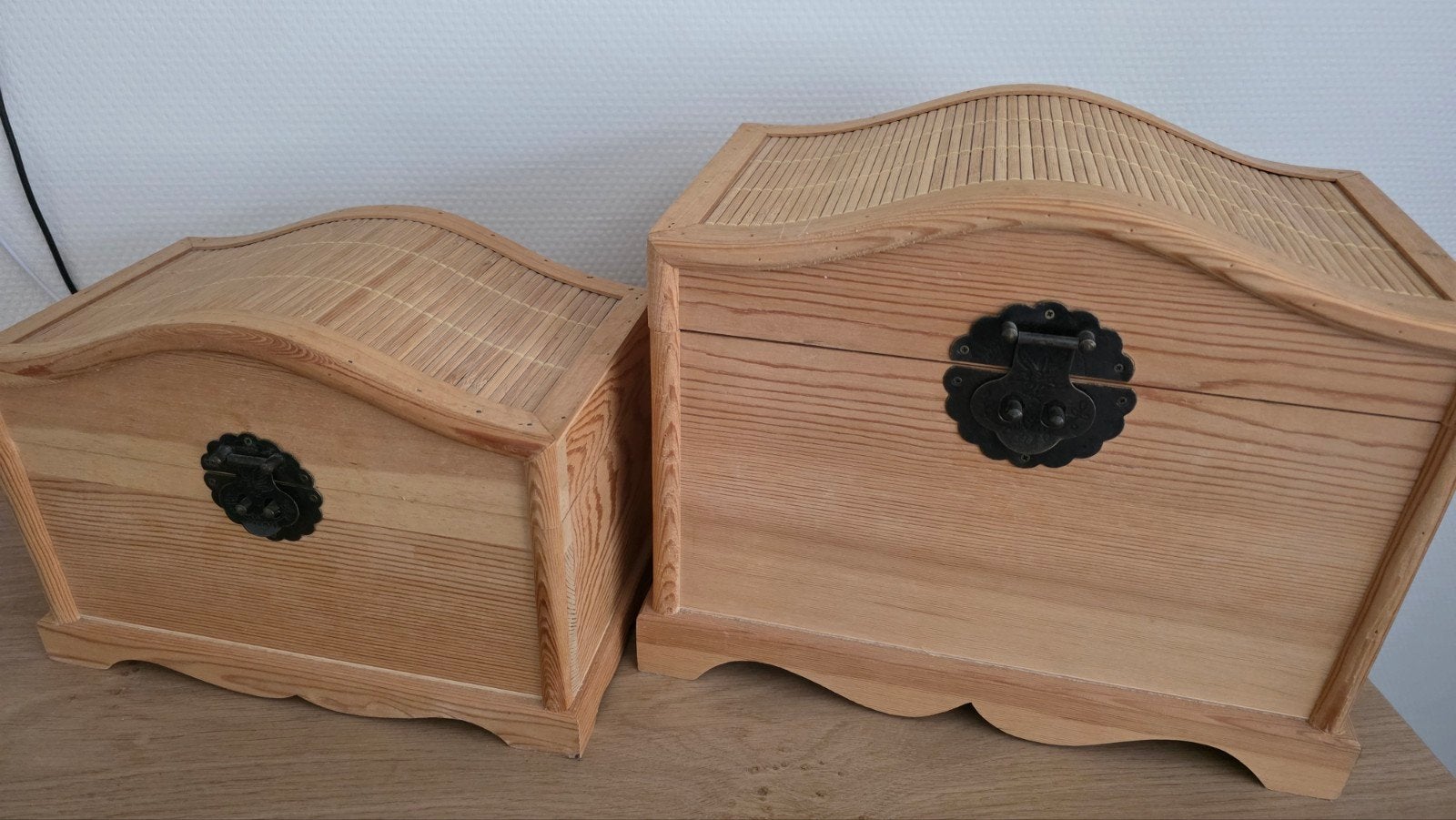 Set van 2 houten kistjes met oosters beslag, Antiek en Kunst, Ophalen of Verzenden