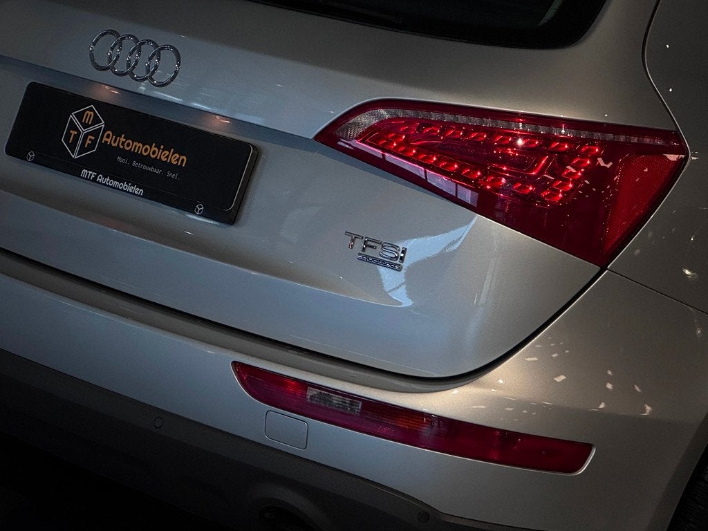 Audi Q5 2.0 TFSI QUATTRO 211 PK |XENON|Org NL|NETTE STAAT, Automaat, Stof, Zwart, 4 cilinders