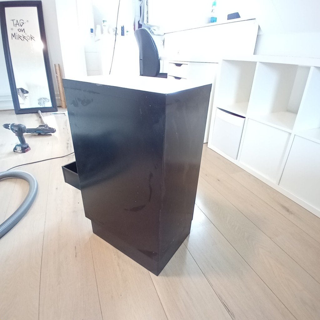 Metal Shelf, Ophalen, Gebruikt