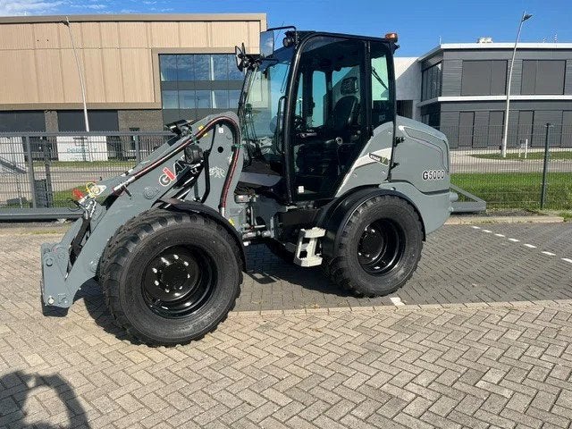 Giant Giant G5000, Wiellader of Shovel