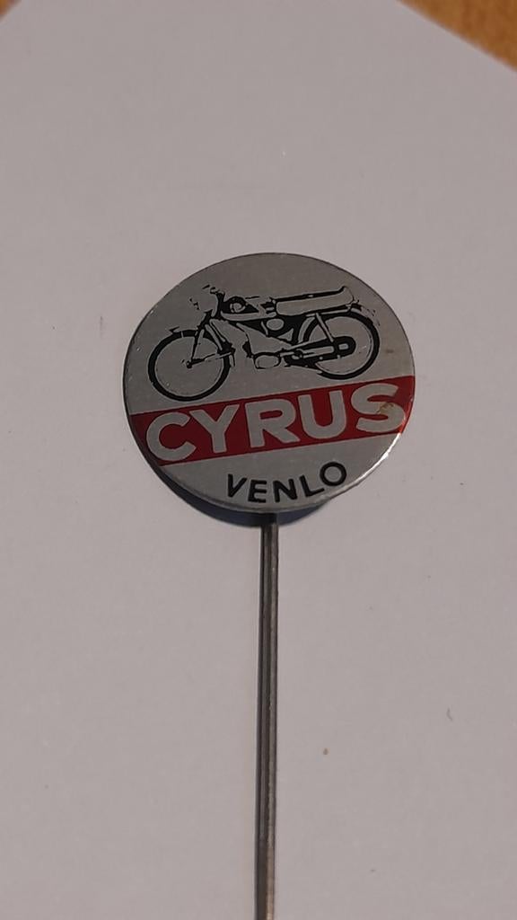 Cyrus Venlo speldje, Verzenden, Gebruikt, Gebruiksvoorwerp