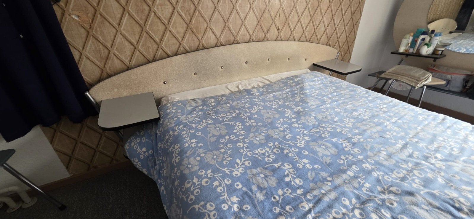 Antiek bed met hoofdbord, 130x200cm, Antiek en Kunst, Antiek | Meubels | Bedden, Ophalen