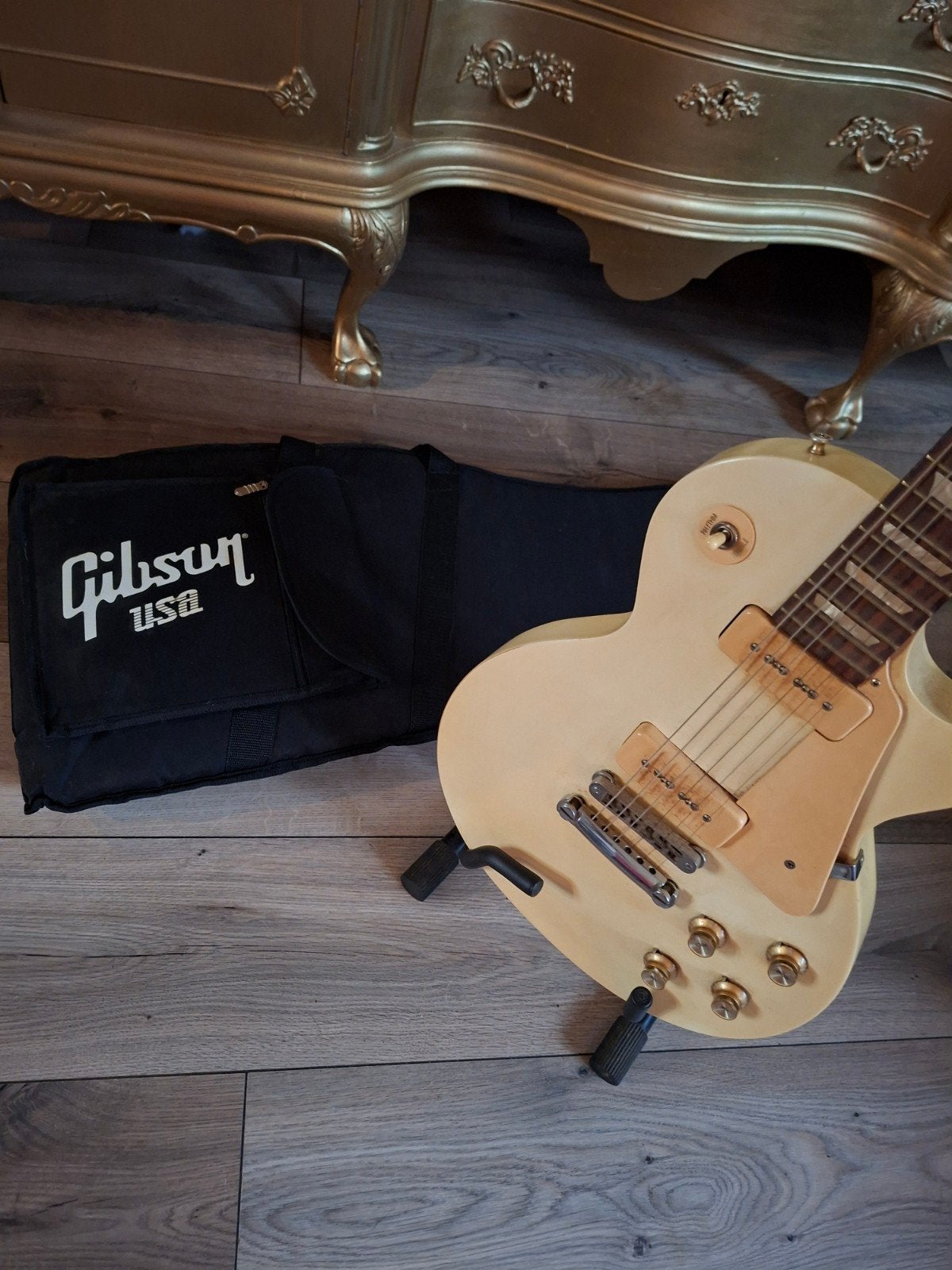 Gibson Les Paul studio 60s Tribute Worn White, Muziek en Instrumenten, Snaarinstrumenten | Gitaren | Elektrisch, Ophalen, Gebruikt