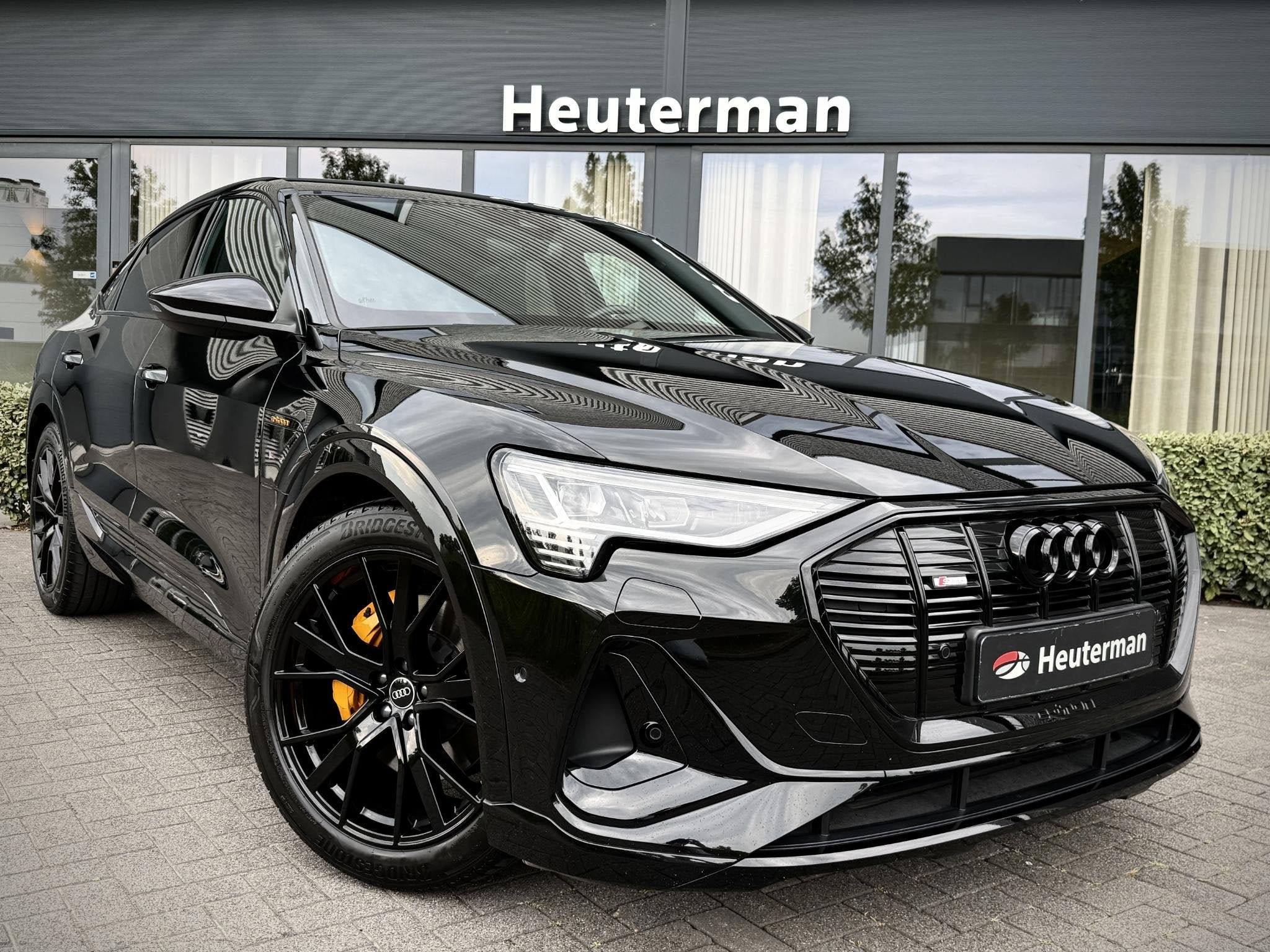 Audi e-tron Sportback 50 Quattro S Line Black Edition/Sfeerv, Auto's, Automaat, Automatische klimaatregeling, 71 kWh, Leder en Stof