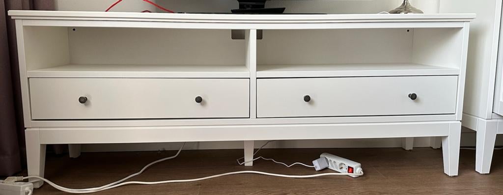 Gratis TV meubel wit ikea, Ophalen, Zo goed als nieuw, 25 tot 50 cm, Minder dan 100 cm