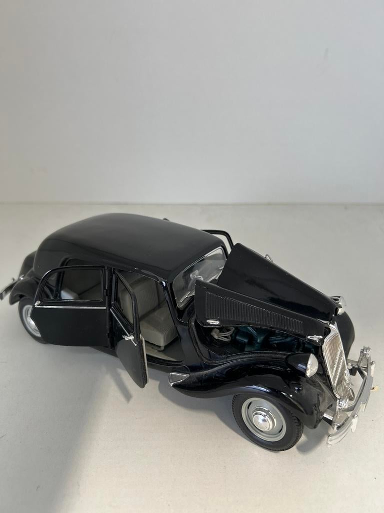 Citroën Traction Avant 15CV Zwart Modelauto, Ophalen of Verzenden, Zo goed als nieuw
