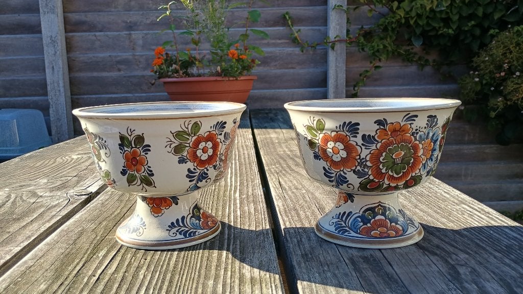 Set van 2 handgeschilderde Delfts aardewerk schalen, Antiek en Kunst, Ophalen