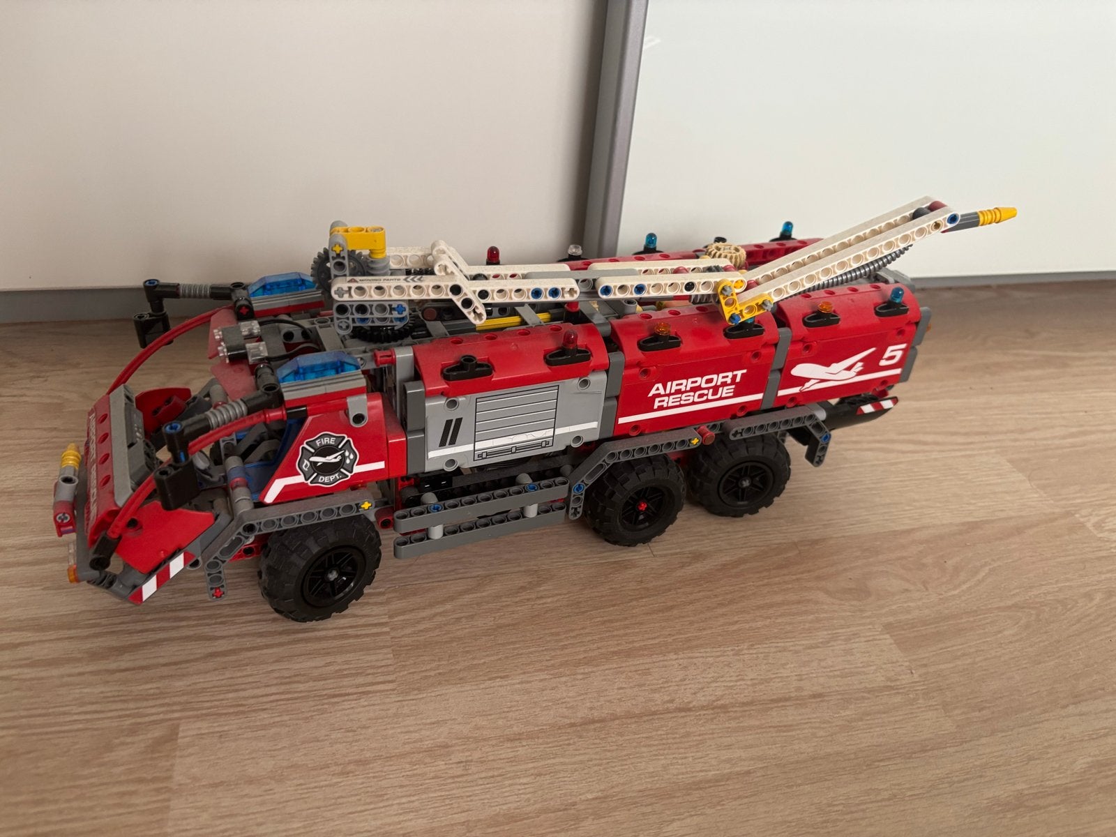 Lego Technic Airport Rescue Brandweerwagen, Ophalen, Gebruikt, Overige merken