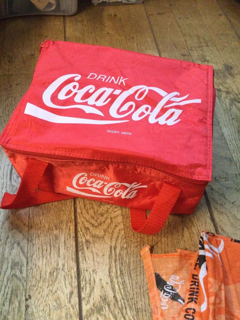 Coca Cola tas en zakdoek, Ophalen of Verzenden, Nieuw, Gebruiksvoorwerp