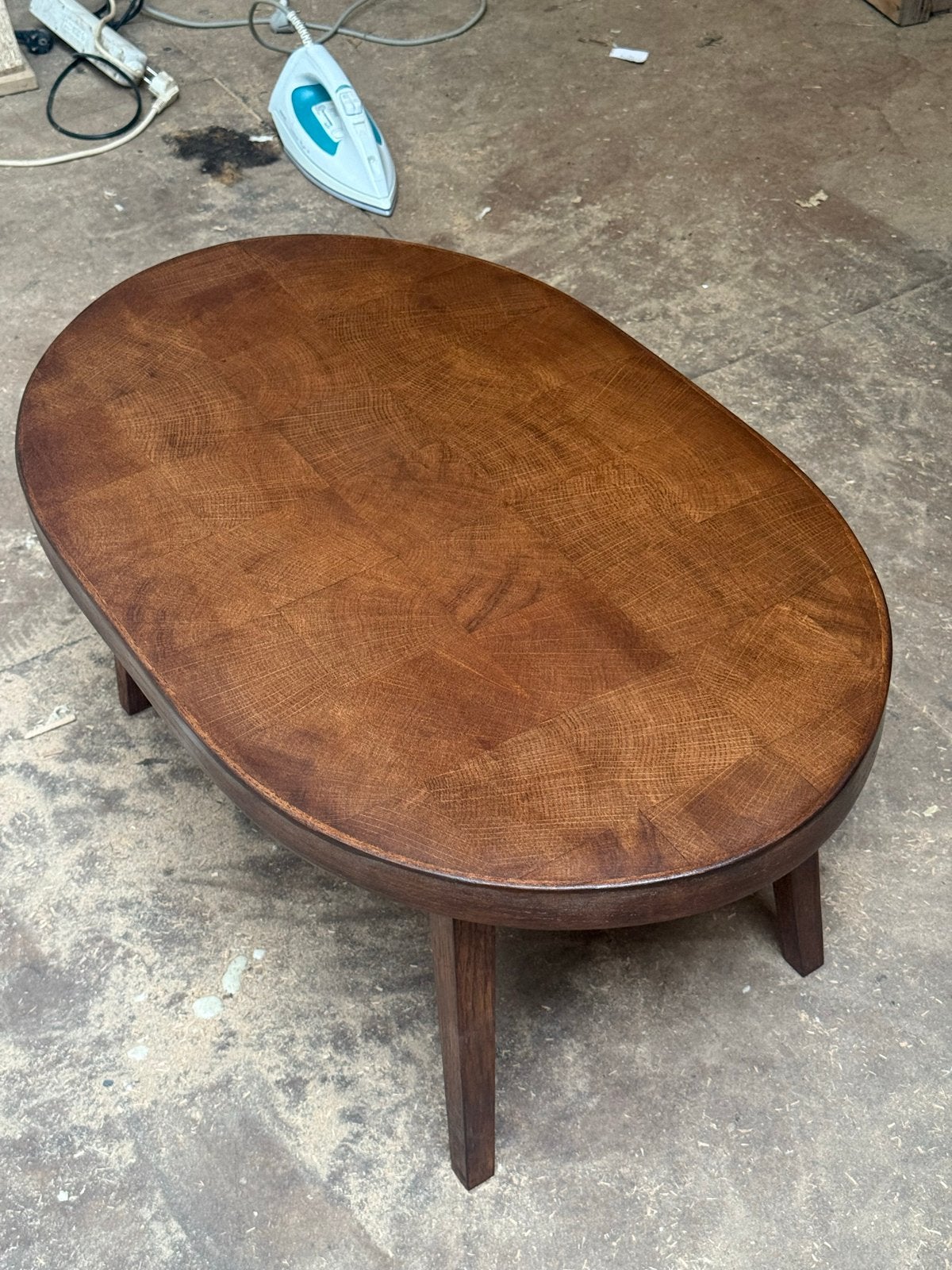 Nieuwe handgemaakte koffer tafel van eiken kopshout, Ophalen of Verzenden, Nieuw, Ovaal, Eikenhout