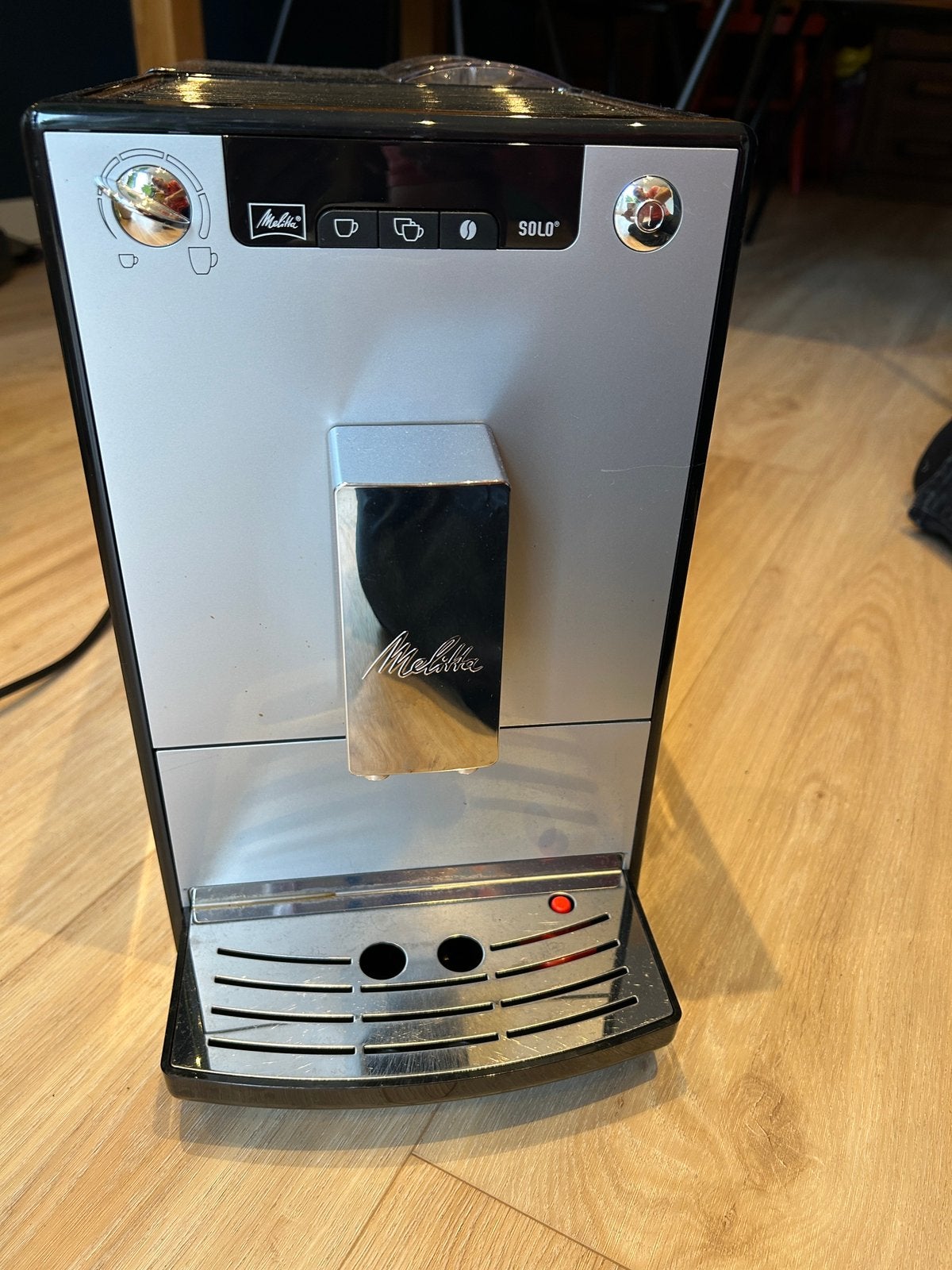 Melitta Caffeo Solo - perfecte staat - incl onderhoudsset, Witgoed en Apparatuur, Koffiezetapparaten, Ophalen, Afneembaar waterreservoir