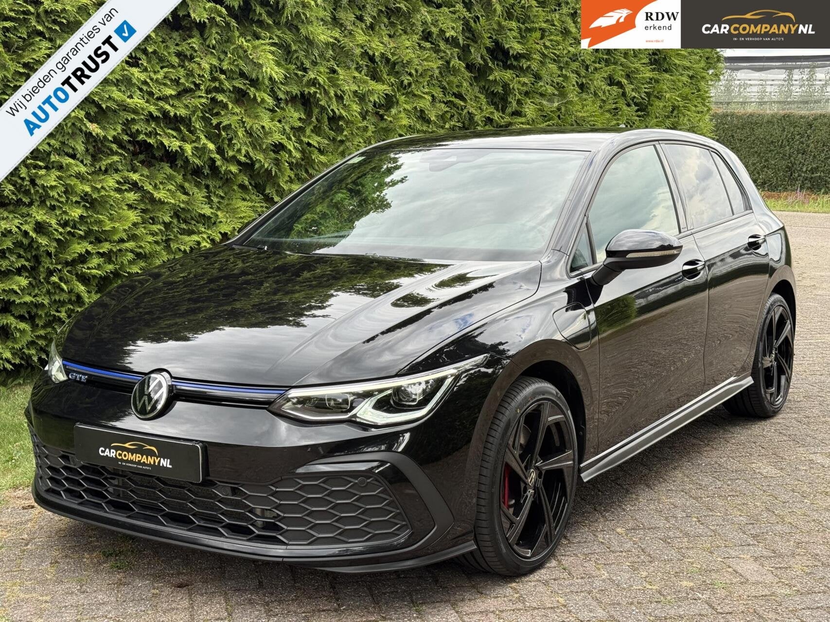 VW Golf GTE|ACC| IQLights| SFEERverlicht|BLack-on-Black, Stof, Gebruikt, 4 cilinders, Met garantie (alle)