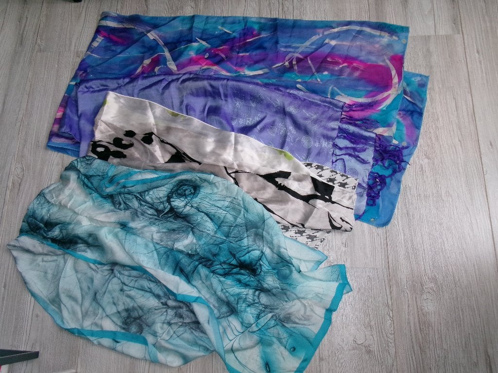 4 langwerpige zijde sjaal, Ophalen of Verzenden, Zo goed als nieuw, Maat 46/48 (XL) of groter, Sjaal