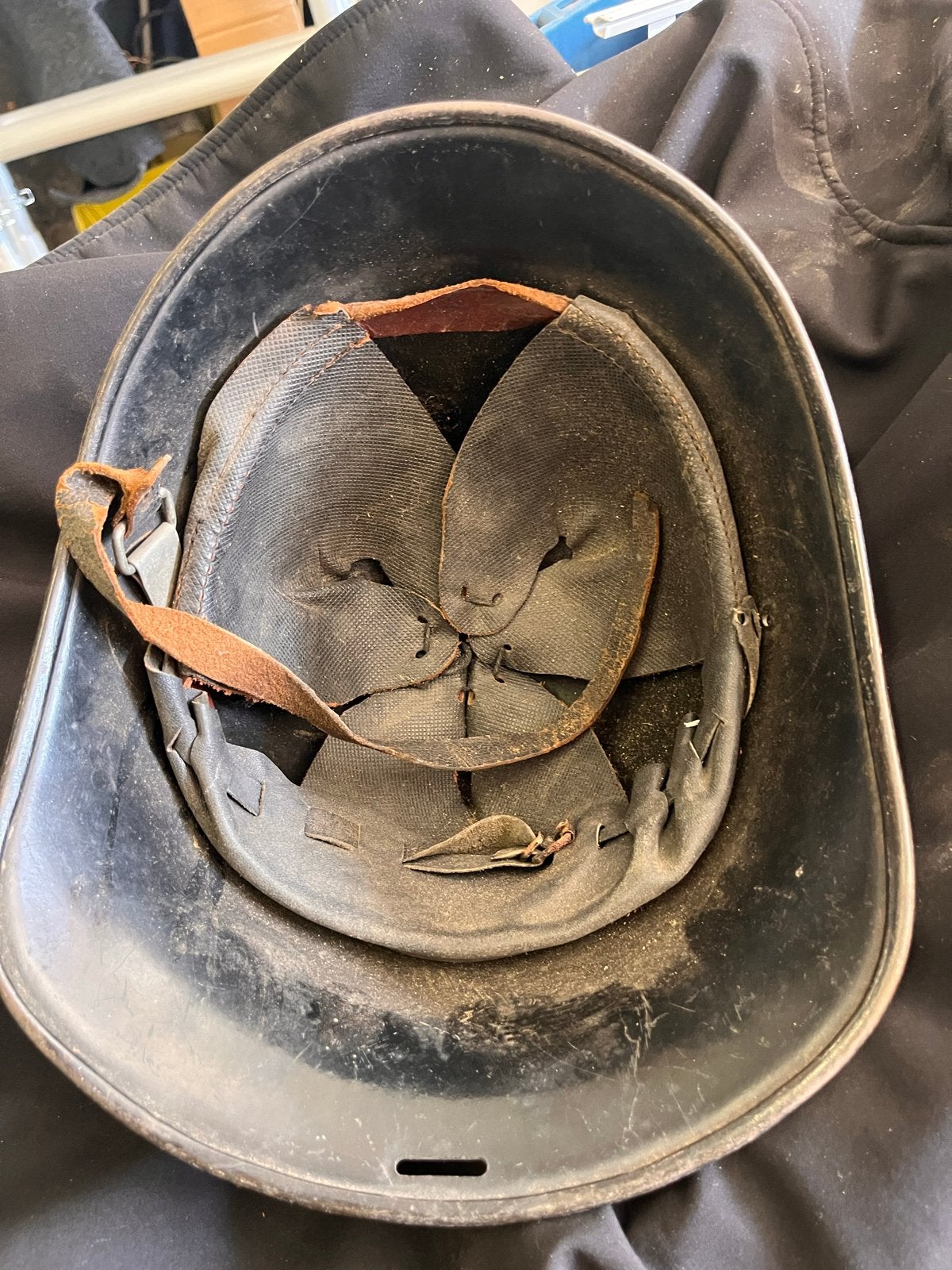 Nederlandse  M34 Helm met '+Z' Markering, Ophalen of Verzenden, Landmacht, Nederland, Helm of Baret