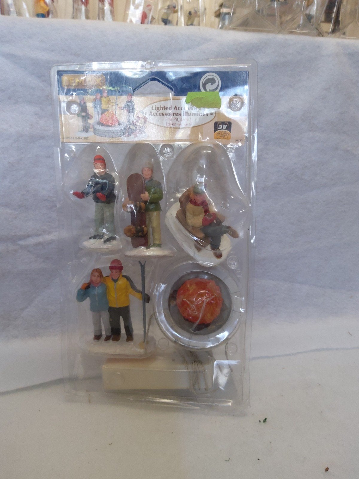 Lemax 04223 Vuurplaats met Figuren - Verlichte Accesso  B3, Ophalen of Verzenden, Zo goed als nieuw