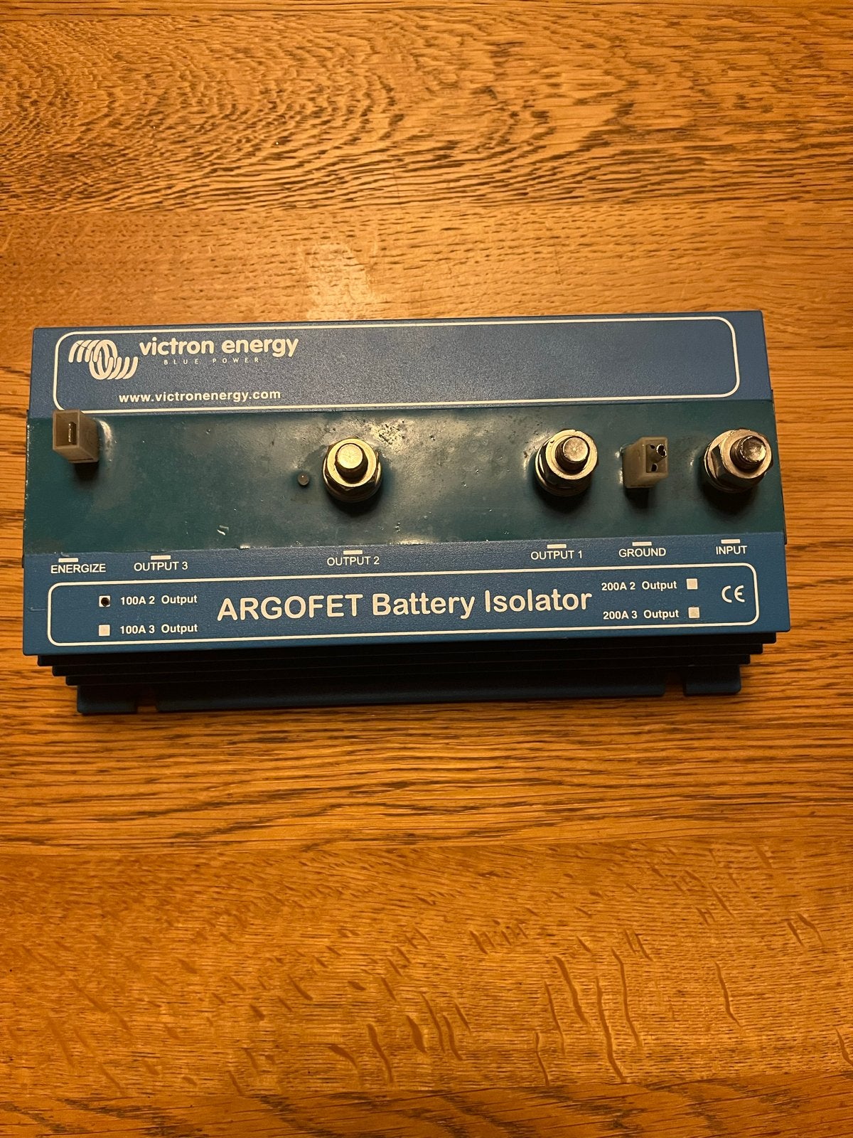 Victron Energy ArgoFET Battery Isolator 100A, Ophalen of Verzenden, Zo goed als nieuw, Motor en Techniek