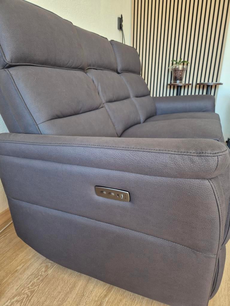 NIEUW 2 zits bank relax systeem grijs antraciet met usb, Ophalen, Nieuw, Overige materialen, Modern