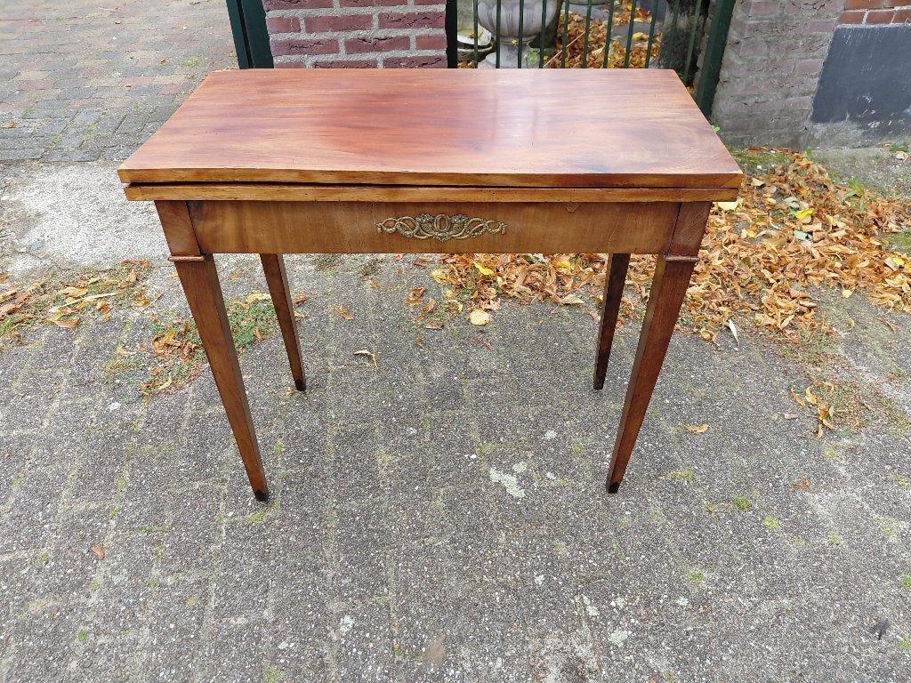 Antieke Louis Seize mahonie speeltafel/wandtafel., Ophalen