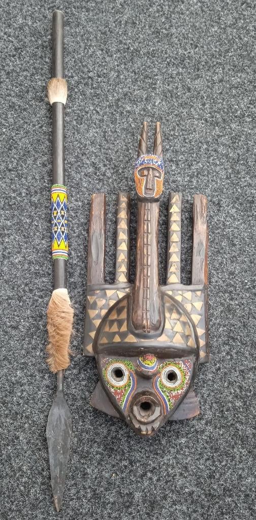 African tribel mask and spear, Ophalen of Verzenden
