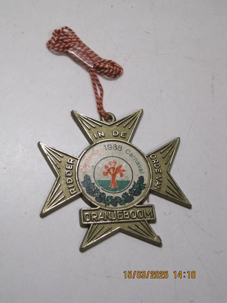 oranjeboom 1968 carnaval (334), Verzamelen, Biermerken, Ophalen of Verzenden, Gebruikt, Overige typen, Oranjeboom
