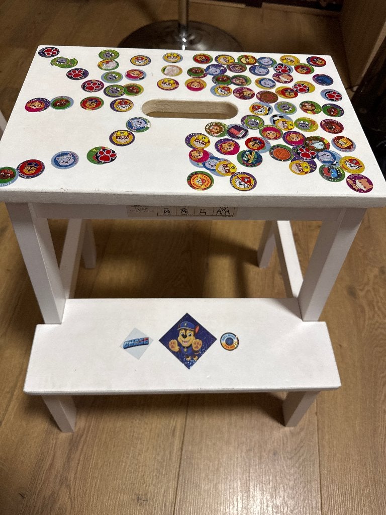 Kinderopstapje met Paw Patrol stickers, Ophalen of Verzenden, Gebruikt, Hout