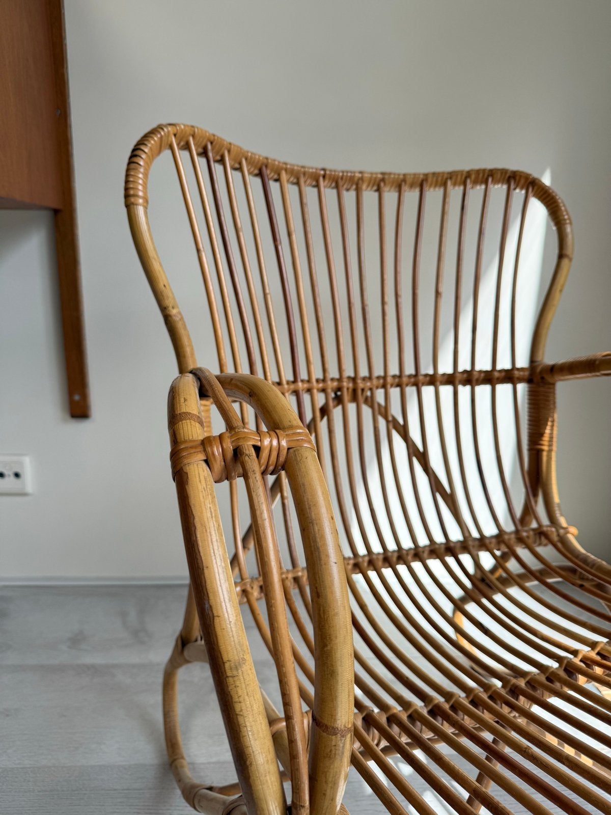 Vintage rotan fauteuil, jaren 60 design, Huis en Inrichting, Stoelen, Gebruikt, Riet of Rotan, Ophalen of Verzenden, Eén
