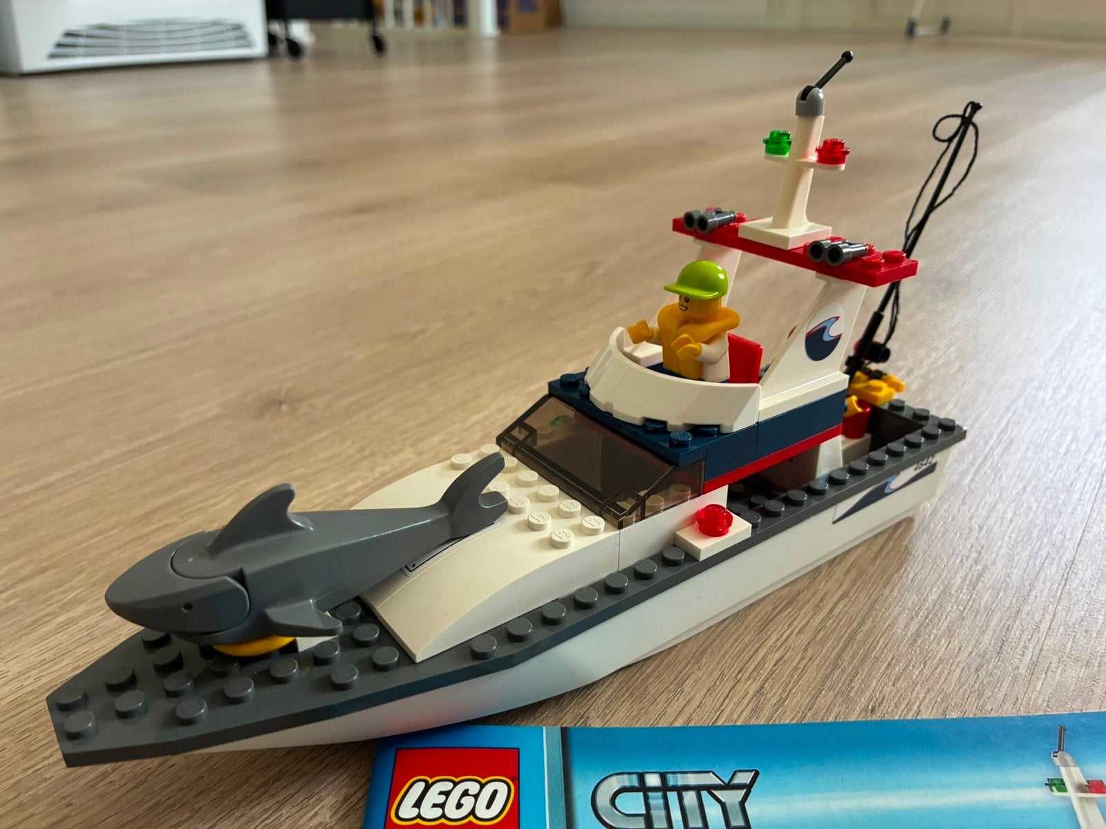 LEGO City 4642 Vissersboot met haai en minifiguur, Ophalen of Verzenden, Gebruikt