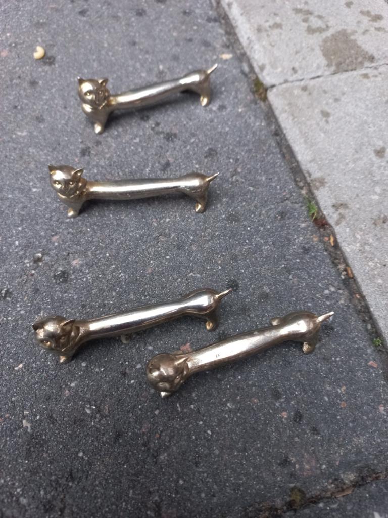 Set van 4 Katten Eetstokjes Houders - Goudkleurig, Antiek en Kunst, Antiek | Overige Antiek, Ophalen of Verzenden