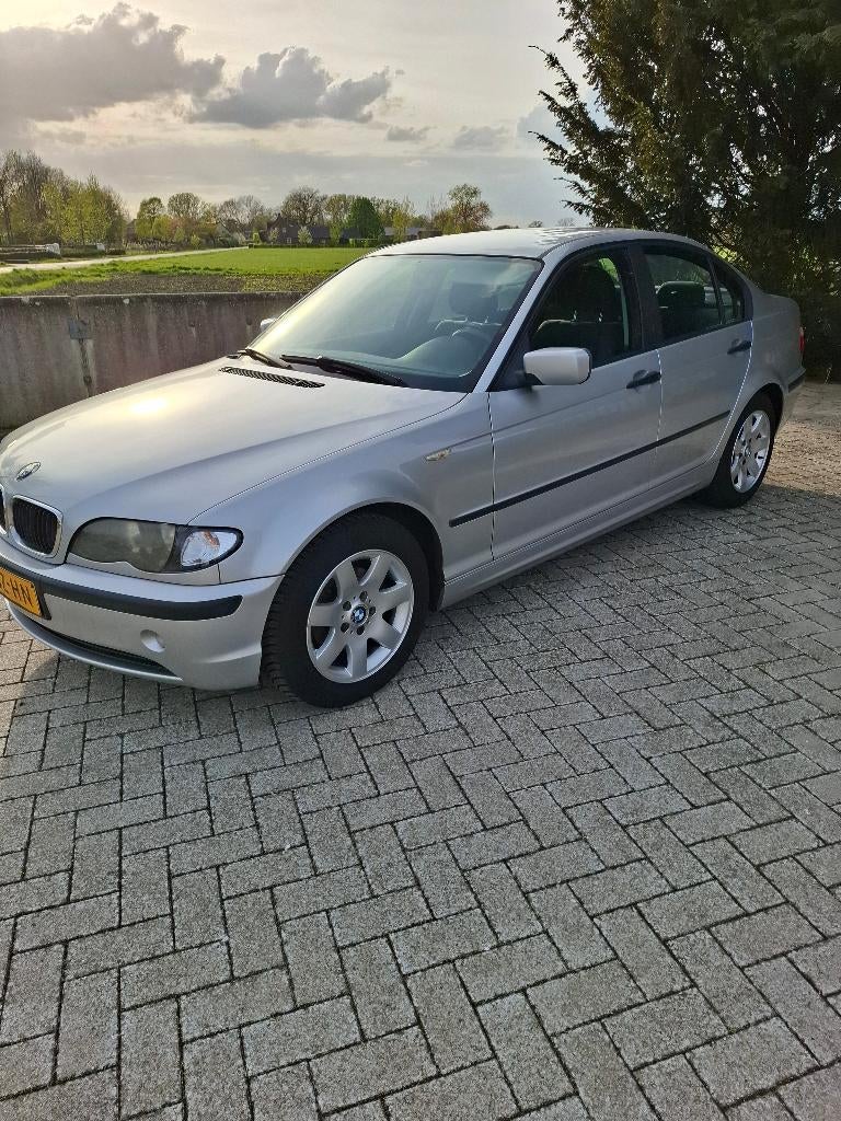 BMW 3-Serie 1.8 I 316 2002 Black & Silver, Auto's, 1250 kg, 4 cilinders, 1796 cc, Particulier