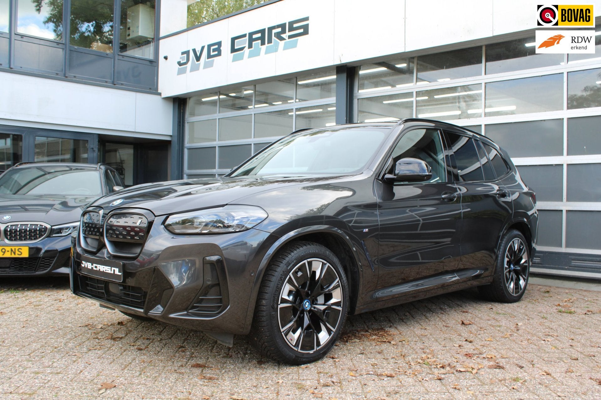 BMW IX3 High Executive 80 kWh/pano/Mpakket, Automaat, Gebruikt, Verwarmde buitenspiegels, Leder