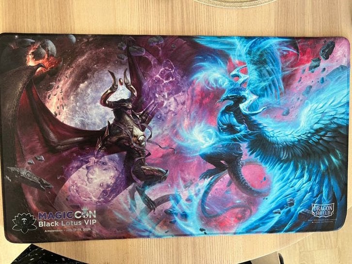 Black Lotus VIP MagicCon Amsterdam Playmat, Hobby en Vrije tijd, Verzamelkaartspellen | Magic the Gathering, Verzenden, Zo goed als nieuw