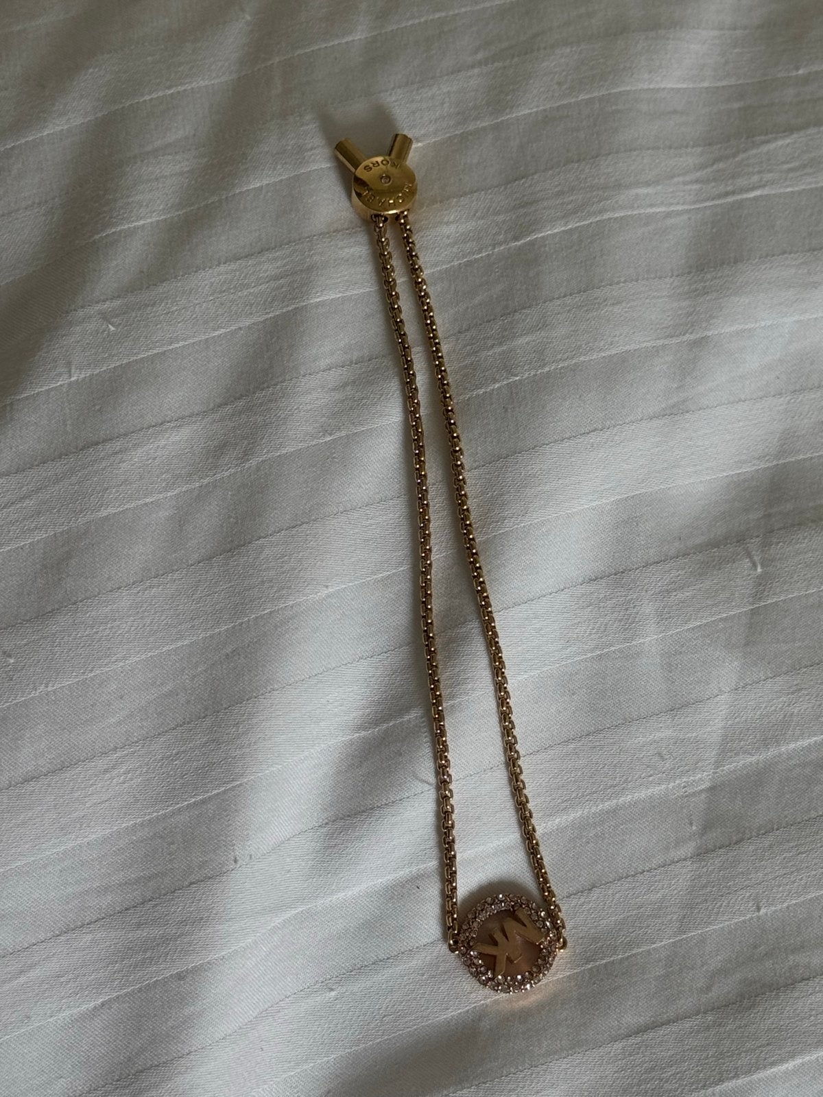 Michael Kors Armband Goudkleurig met Strass, Sieraden, Tassen en Uiterlijk, Armbanden, Overige materialen, Verzenden, Zo goed als nieuw