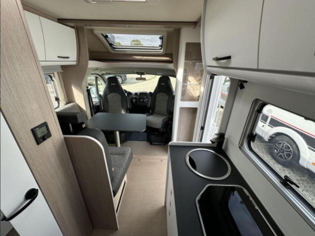 Bürstner Lyseo Skyline 690G 2 APARTE BEDDEN-AUTOMAA, Automaat, Ringverwarming, Fiat, Koelkast
