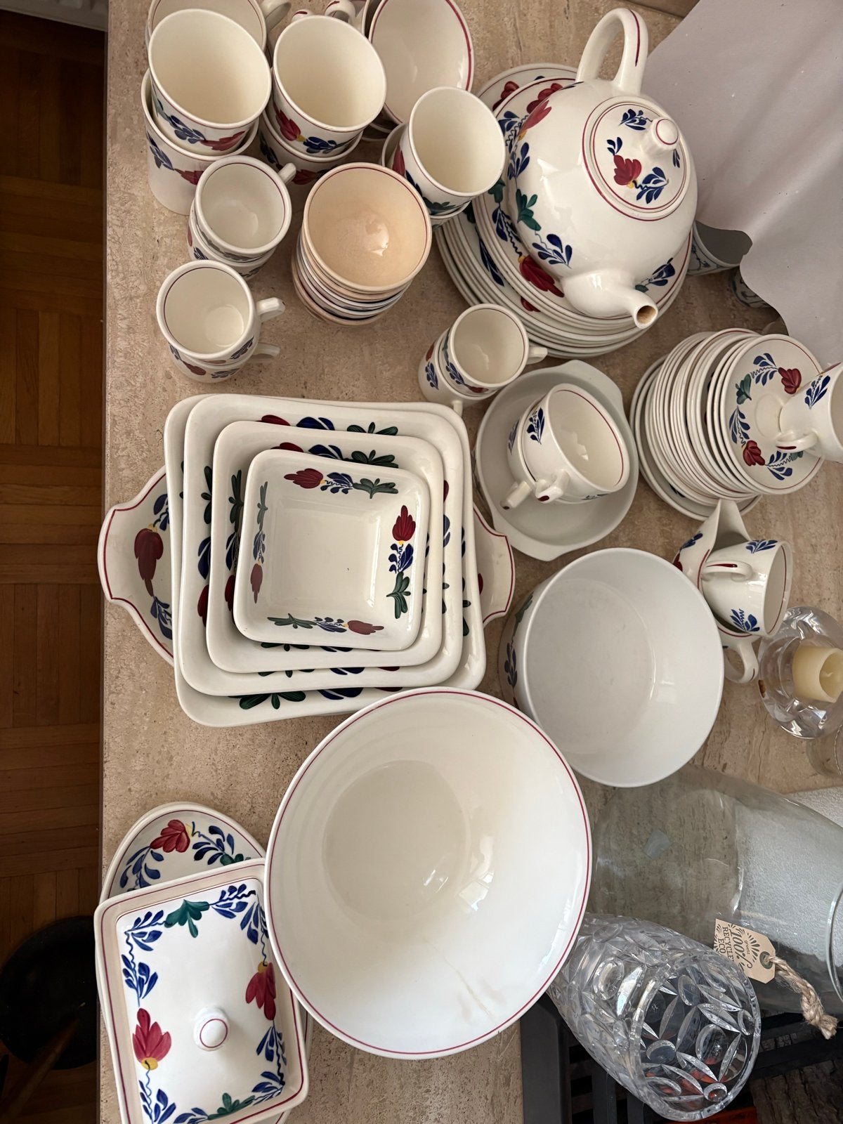Groot Boerenbont servies theepot kopjes schalen botervloot, Ophalen, Gebruikt, Overige merken, Landelijk/Boerenbont