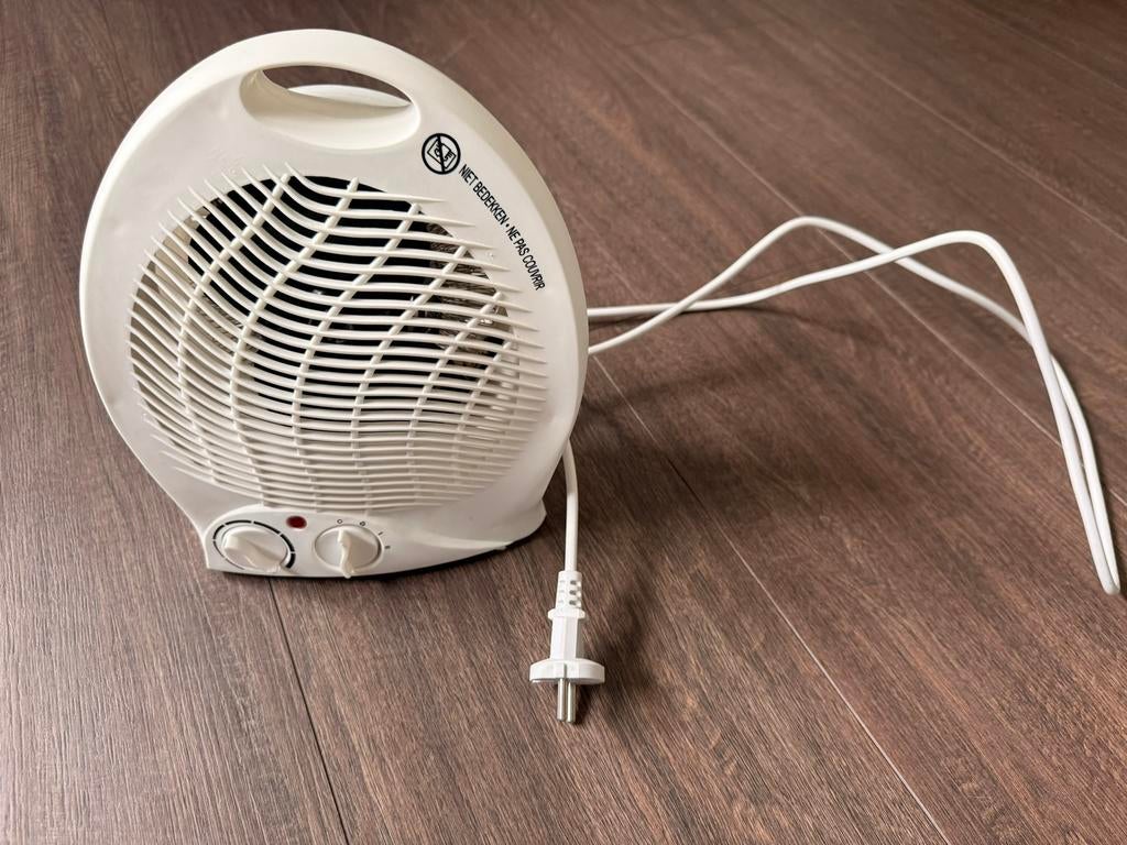 Handson ventilatorkachel 2000W, Witgoed en Apparatuur, Ventilatoren, Ophalen of Verzenden, Zo goed als nieuw, Tafelventilator