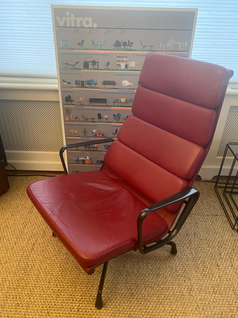 Vitra Eames EA222 Softpad - Bordeaux Rood, Vitra, Gebruikt, Ophalen of Verzenden, Eames Aluminium group