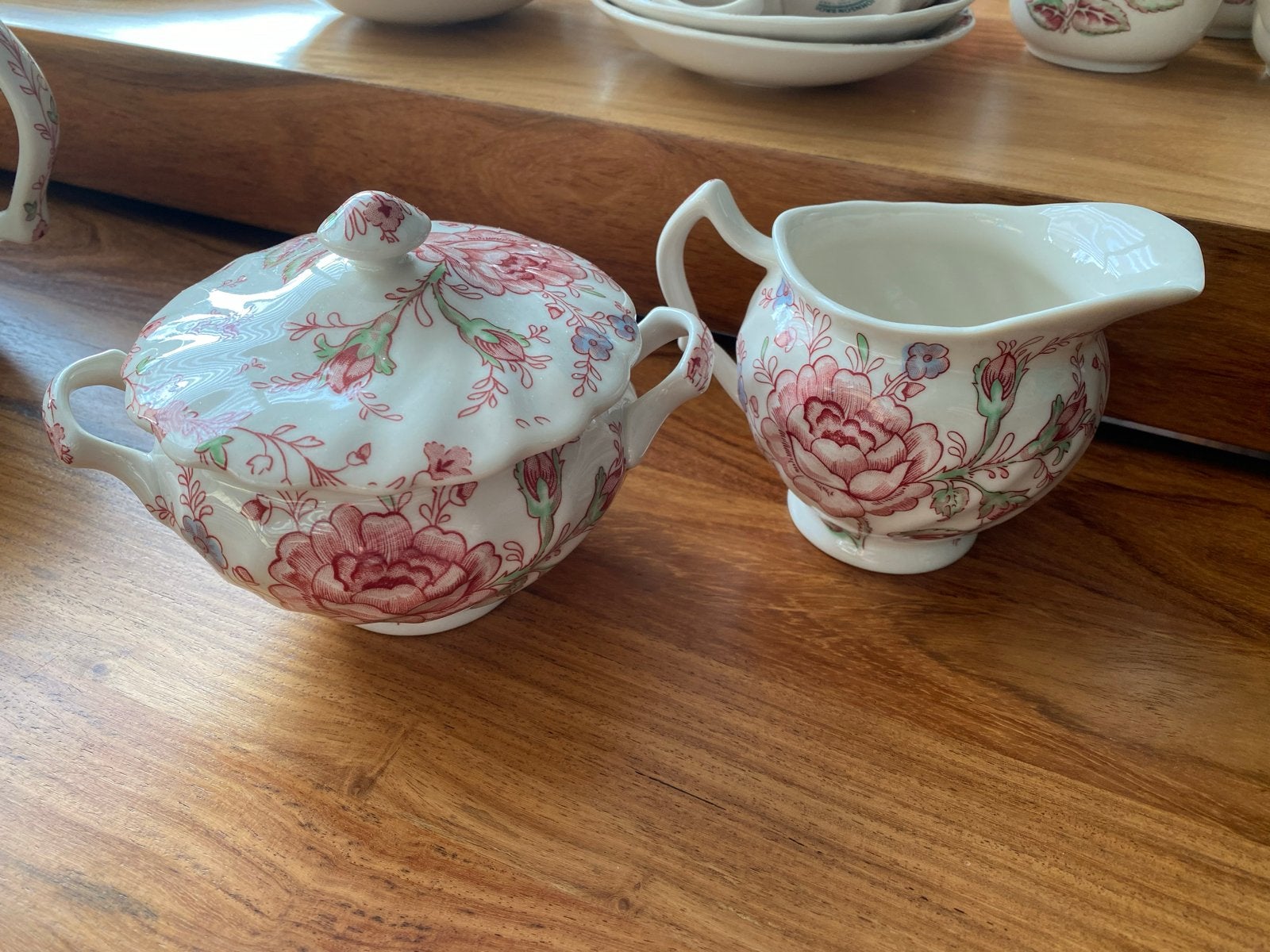 Johnson Bros 'Rose Chintz' suikerpot en melkkan, Antiek en Kunst, Ophalen of Verzenden