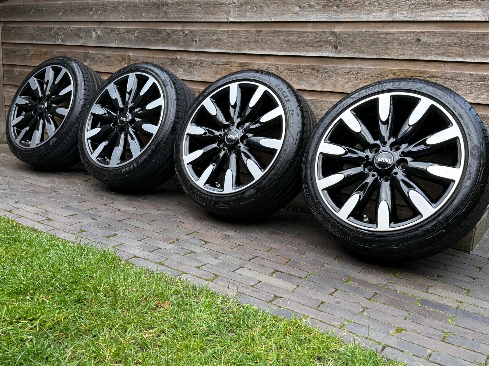 Orig Mini F55 F56 F57 Styling 502 17 inch velgen + zomer, Gebruikt, Banden en Velgen, 17 inch, Personenwagen
