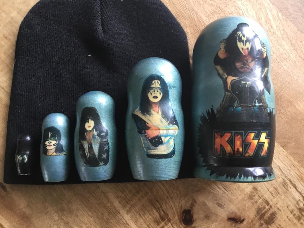 Kiss Martroesjka Poppen, Ophalen of Verzenden, Zo goed als nieuw, Pop, Beeldje of Miniatuur
