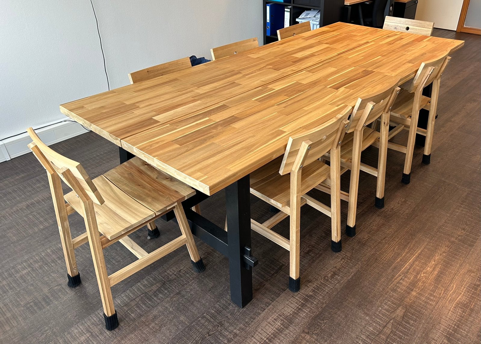 Ikea Skogsta eettafel 100x235 cm, incl. 8 stoelen, Huis en Inrichting, Tafels | Eettafels, Ophalen, Gebruikt, 50 tot 100 cm, Vijf personen of meer