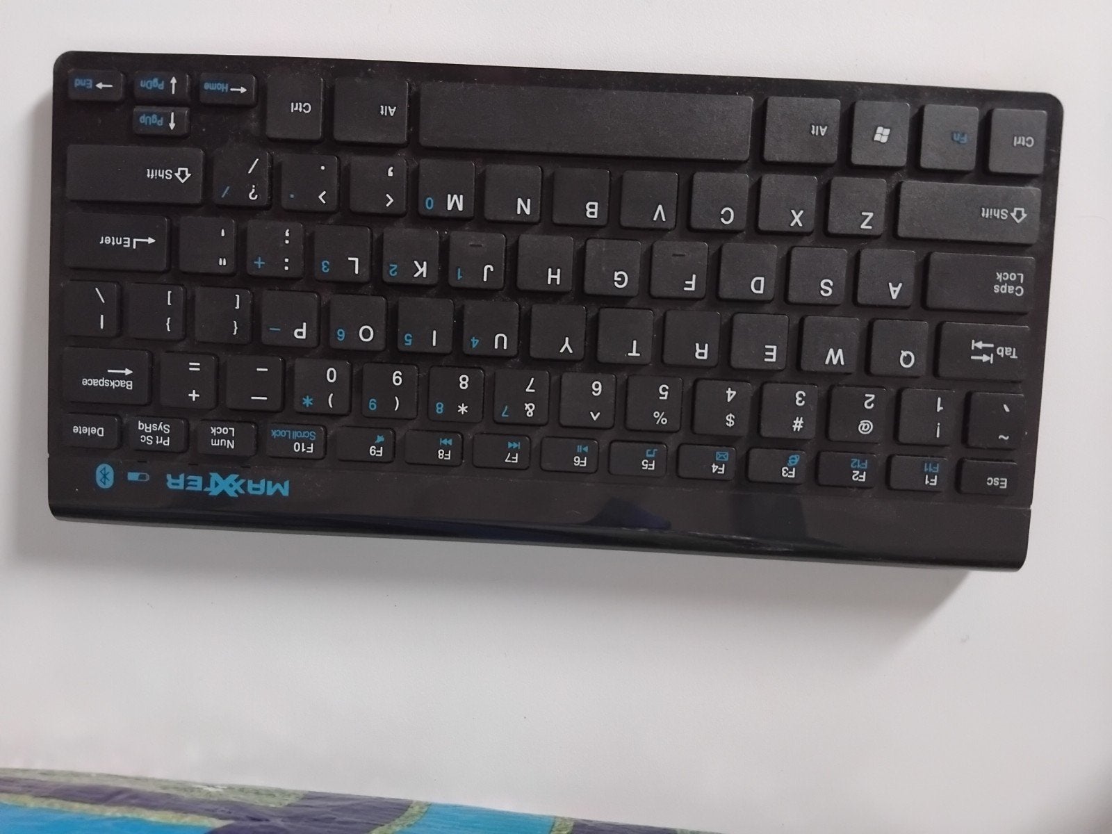 Maxxer Draadloos Toetsenbord - Compact en Handig, Computers en Software, Toetsenborden, Zo goed als nieuw, Qwerty, Draadloos, Ophalen of Verzenden